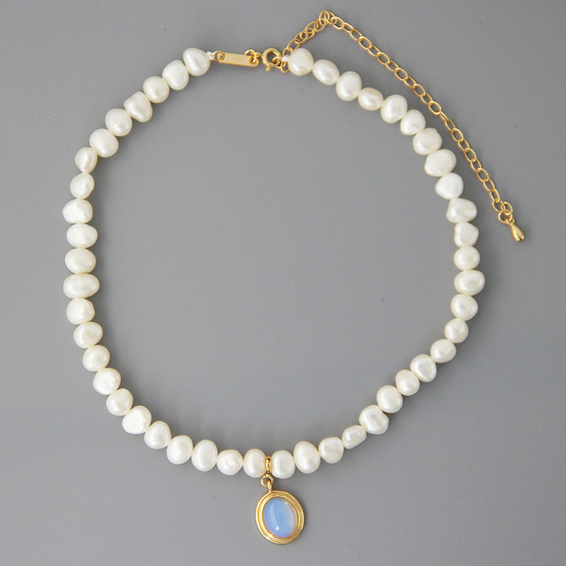 Round Medal Irregular Shaped Pearl Necklace